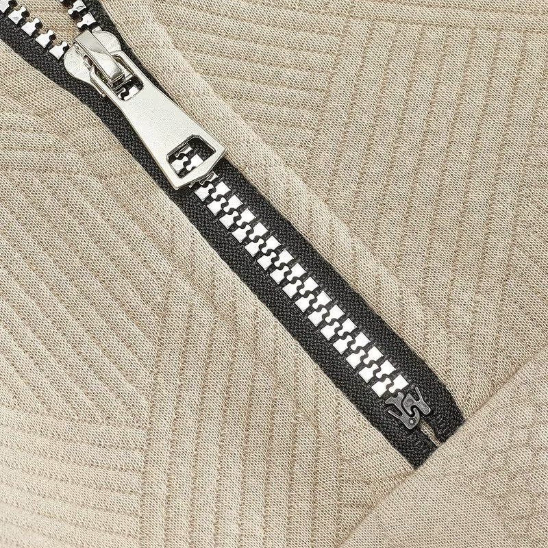 Pull homme en laine mérinos à maille torsadée et zip demi-longueur