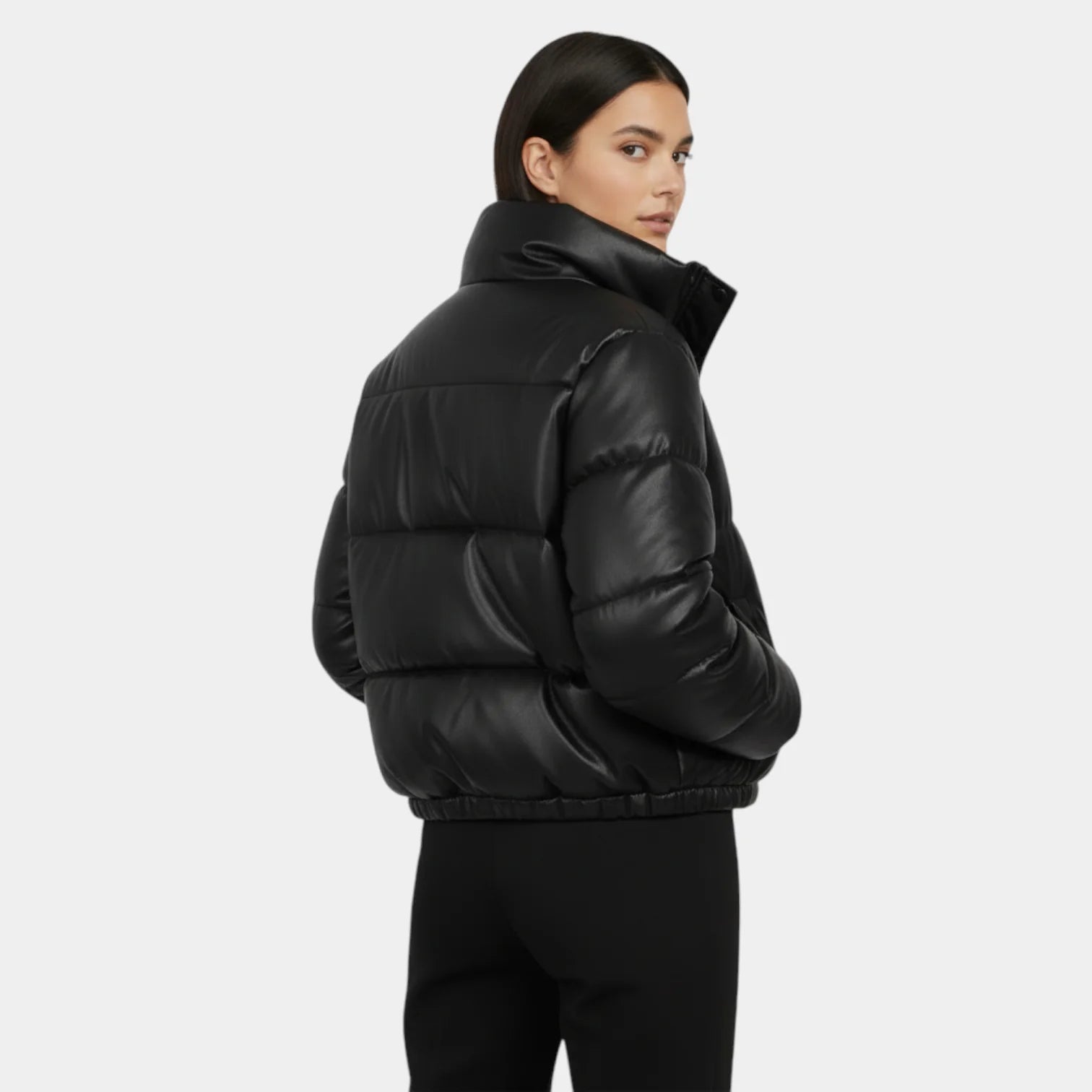 Doudoune courte pour femmes – matelassée minimaliste