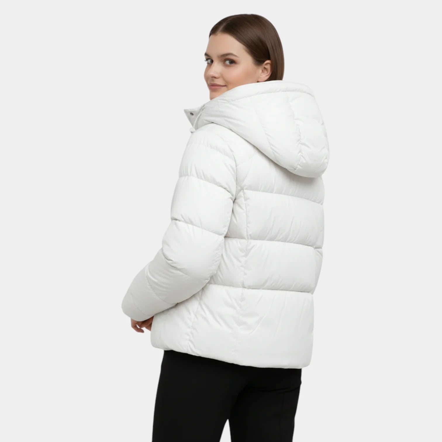 Veste matelassée à capuche pour femme – coupe courte