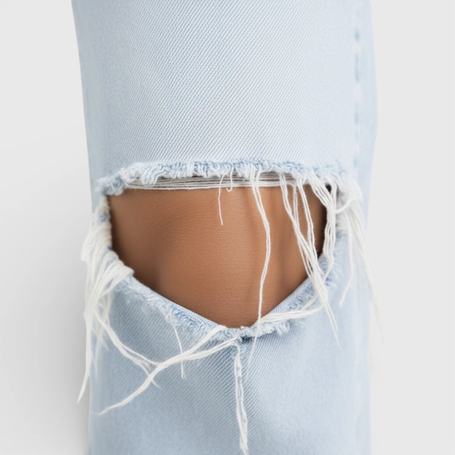 Jean droit pour femmes, délavé, genoux usés, coupe décontractée