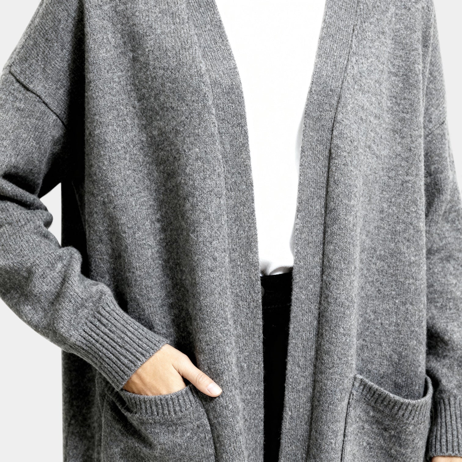 Cardigan long en laine pour femmes – ouverture sur le devant