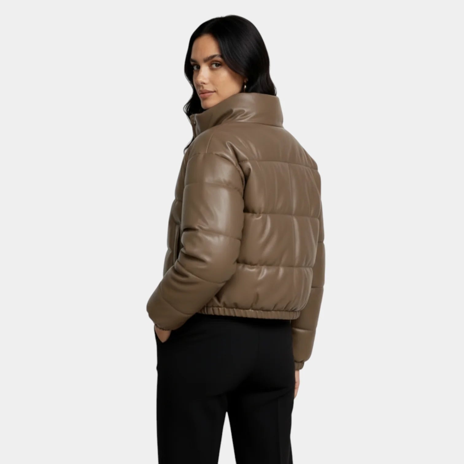 Doudoune courte pour femmes – matelassée minimaliste