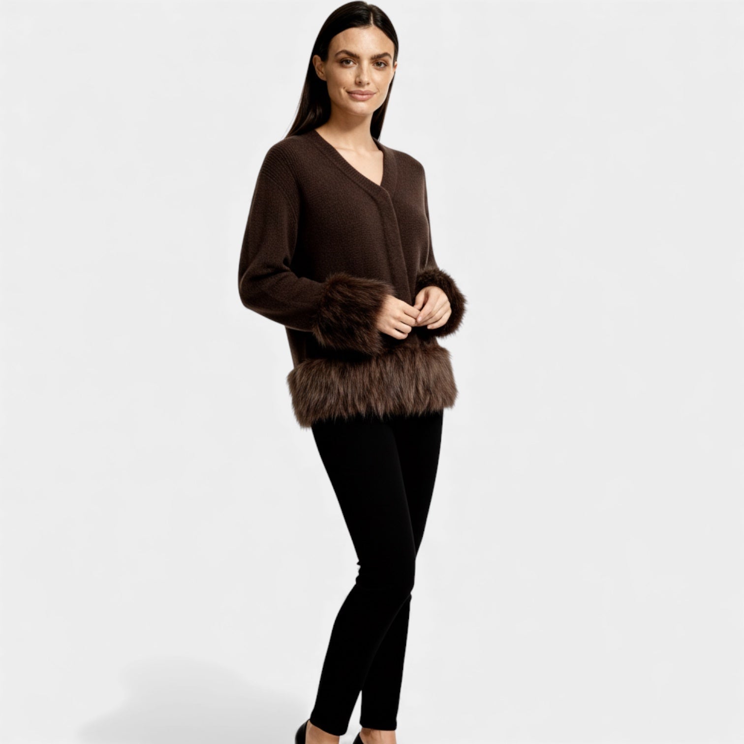 Cardigan en maille pour femmes à bordure de fausse fourrure – cardigan d'hiver à boutons sur le devant