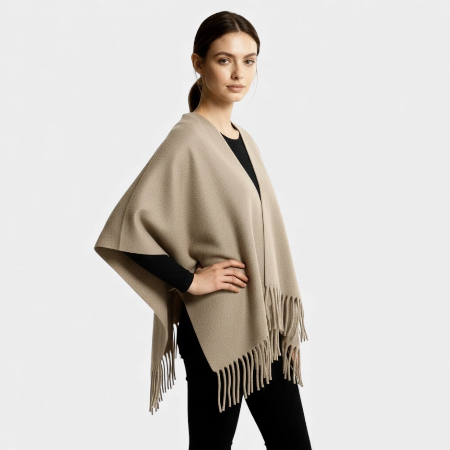 Écharpe-poncho à franges pour femmes